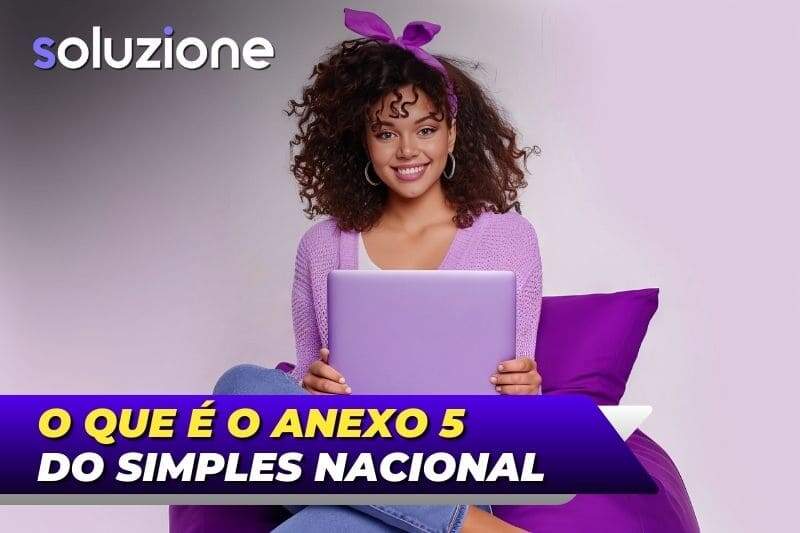 Anexo V do Simples Nacional - Imagem de empresária comemorando o anexo 5 do regime do Simples